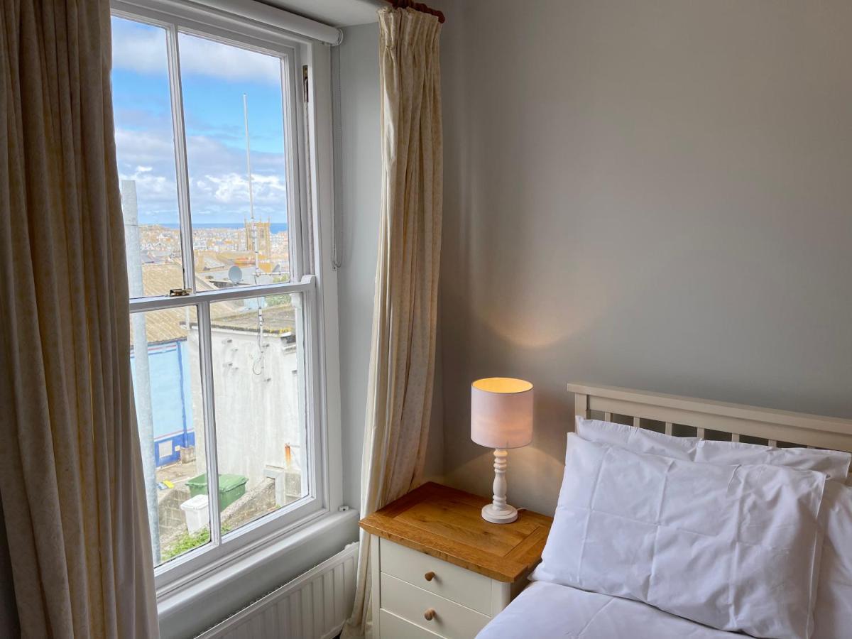 37 Trenwith Place, Charming Family Home & Garden! St Ives Exteriör bild